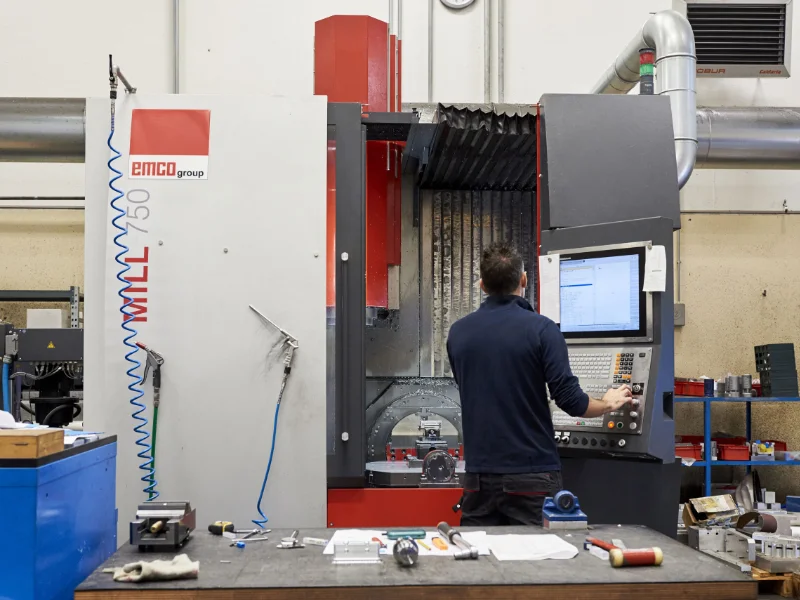 sm-engineering-srl-lavorazioni-metalliche-di-precisione
